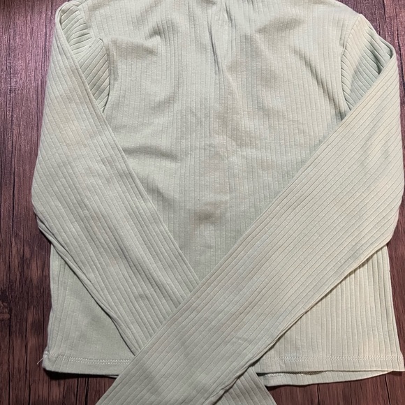 NWT PacSun Ribbed Mock Neck Top - Picture 2 of 5